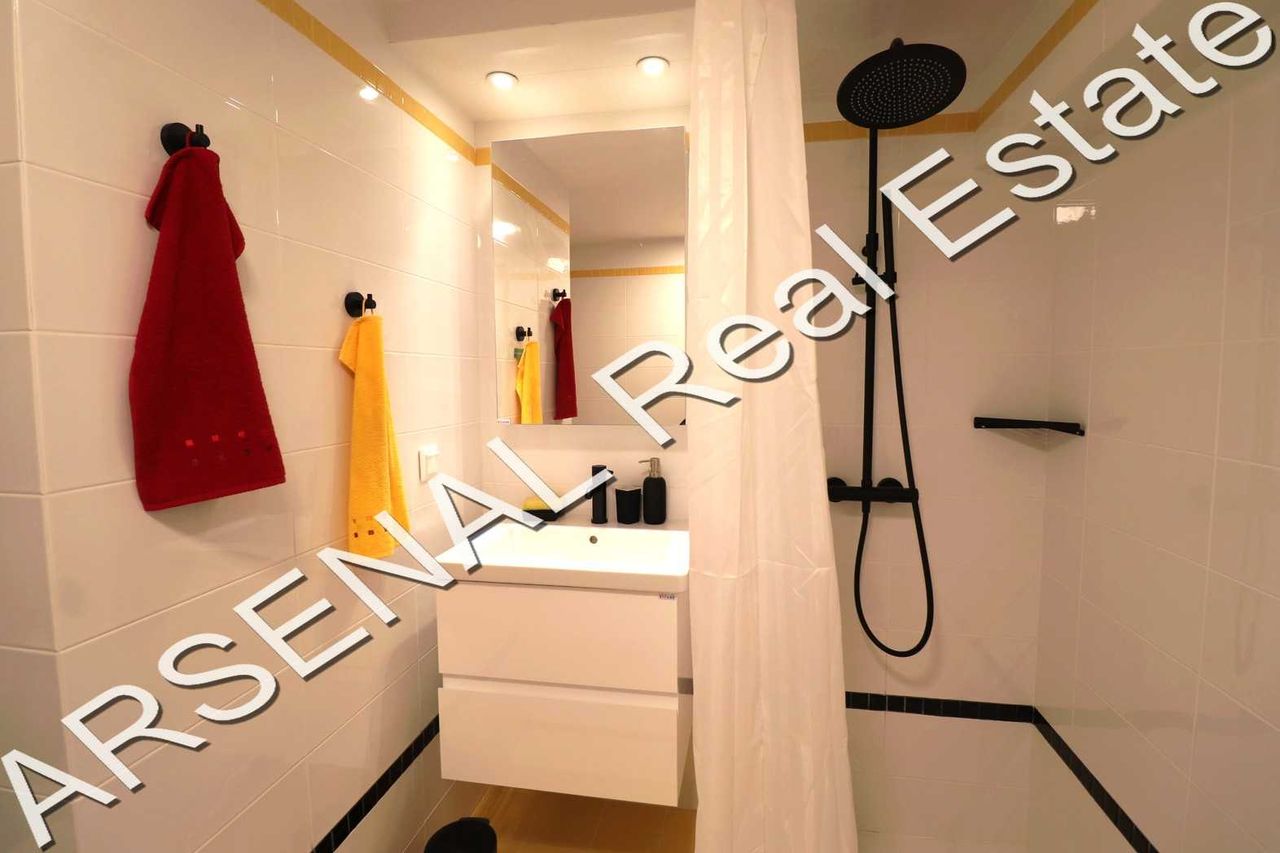 Дава се под наем Двустаен апартамент в София, Център - 68 кв.м за 600 € - Снимка #5