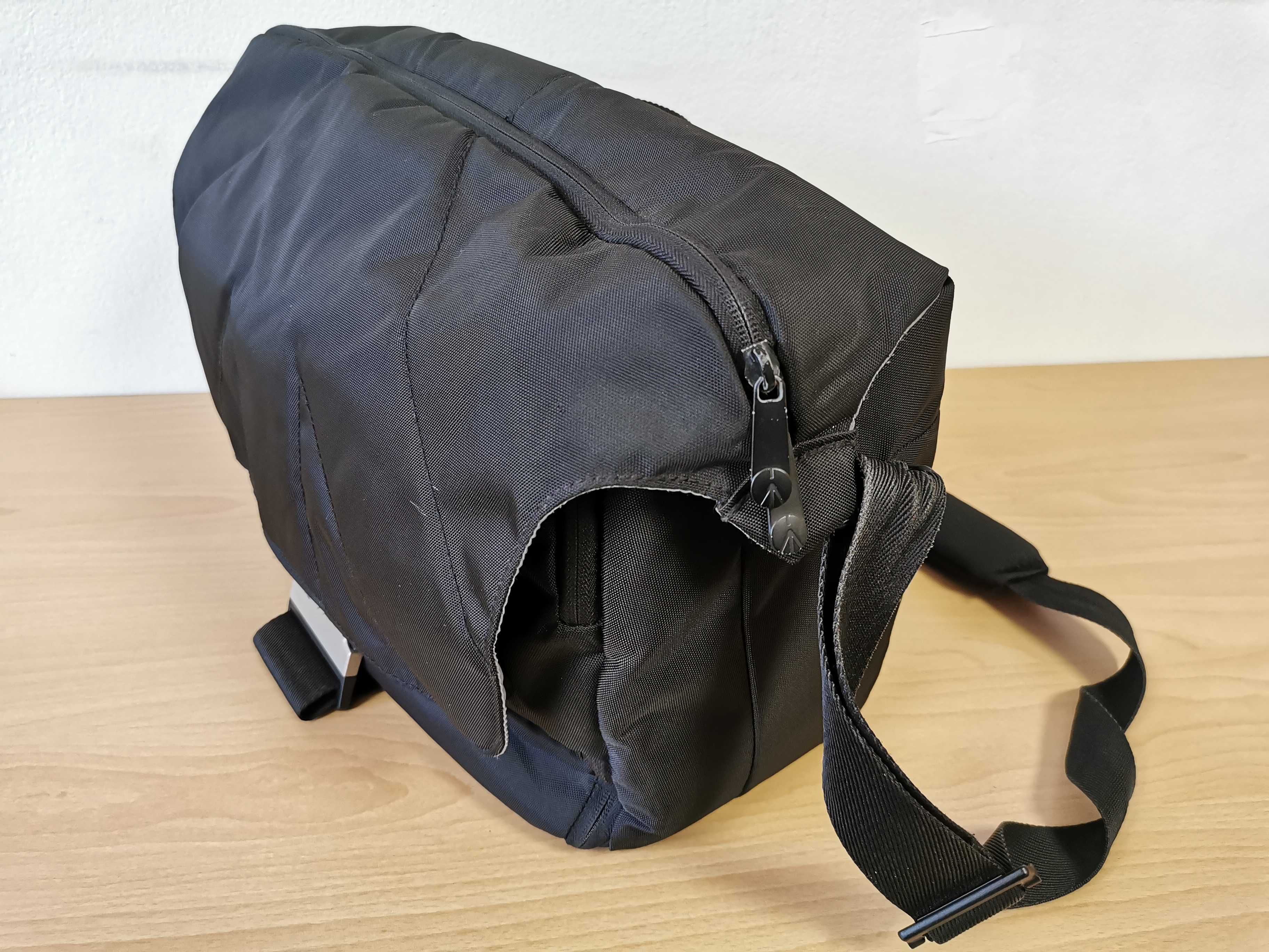 Manfrotto Unica V ежедневна чанта за фотоапарат и лаптоп