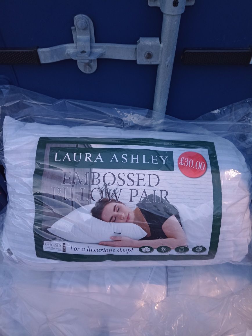 LAURA ASHLEY Set Perne Non-Alergice  Noi