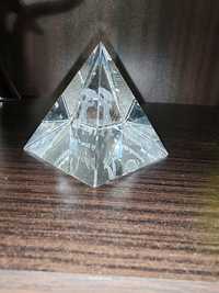 Пирамида сувенир стеклянный