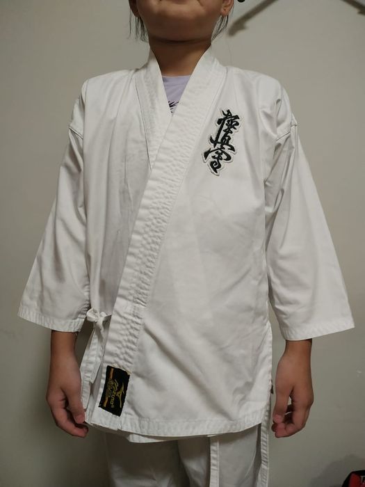 Продам кимоно каратэ