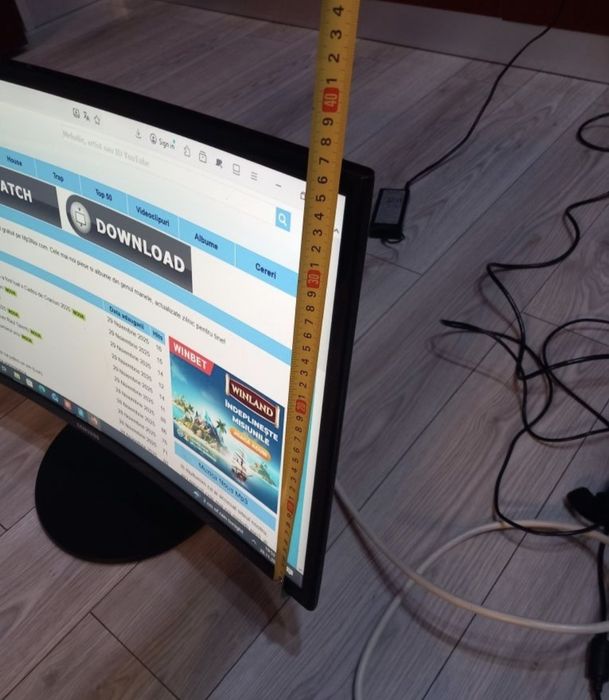 Vand Monitor Curbat Gaming de 27" Samsung