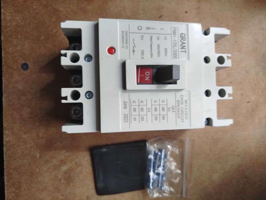 Выключатель автоматический. 3Х100А