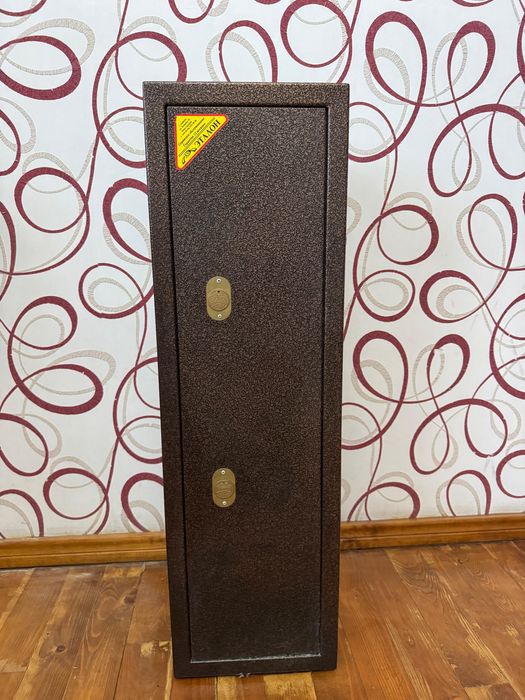 Сейф металлический,для хранения изделий