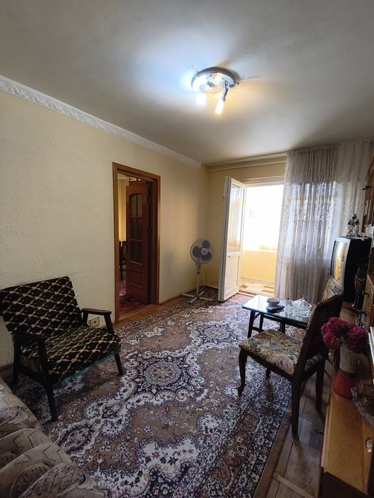 Apartament Mangalia, etaj 1, orientare Estica, izolat exterior.