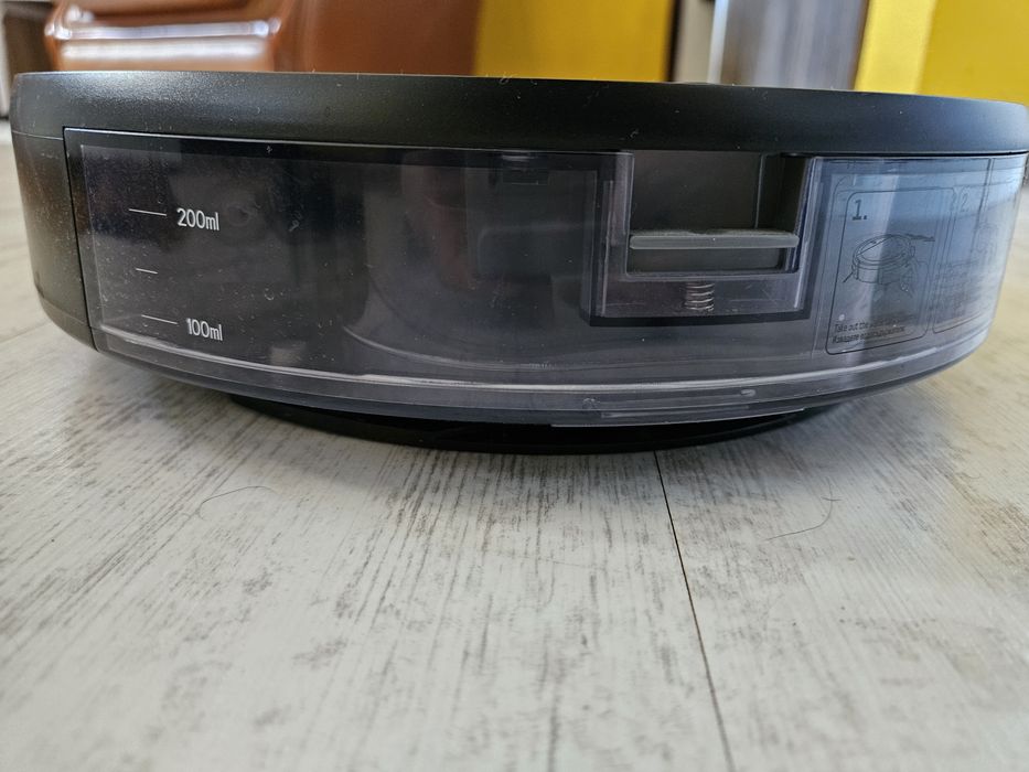 Робот прахосмукачка MUHLER Bobby 1 в черен цвят..