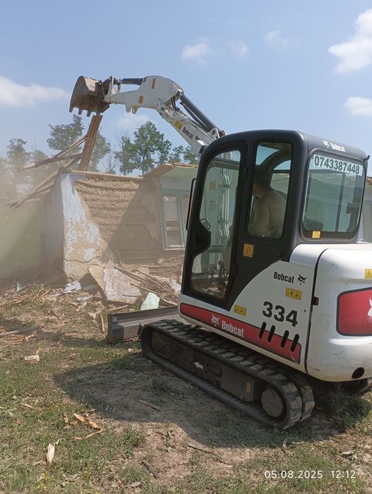 Moloz ,nisip,balast ,piatra, excavări ,fose septice,temelii , șanțurii