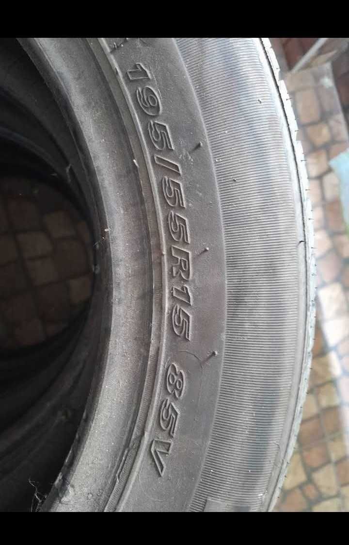 Продавам 4бр. Летни гуми Нексен 195/55 R15