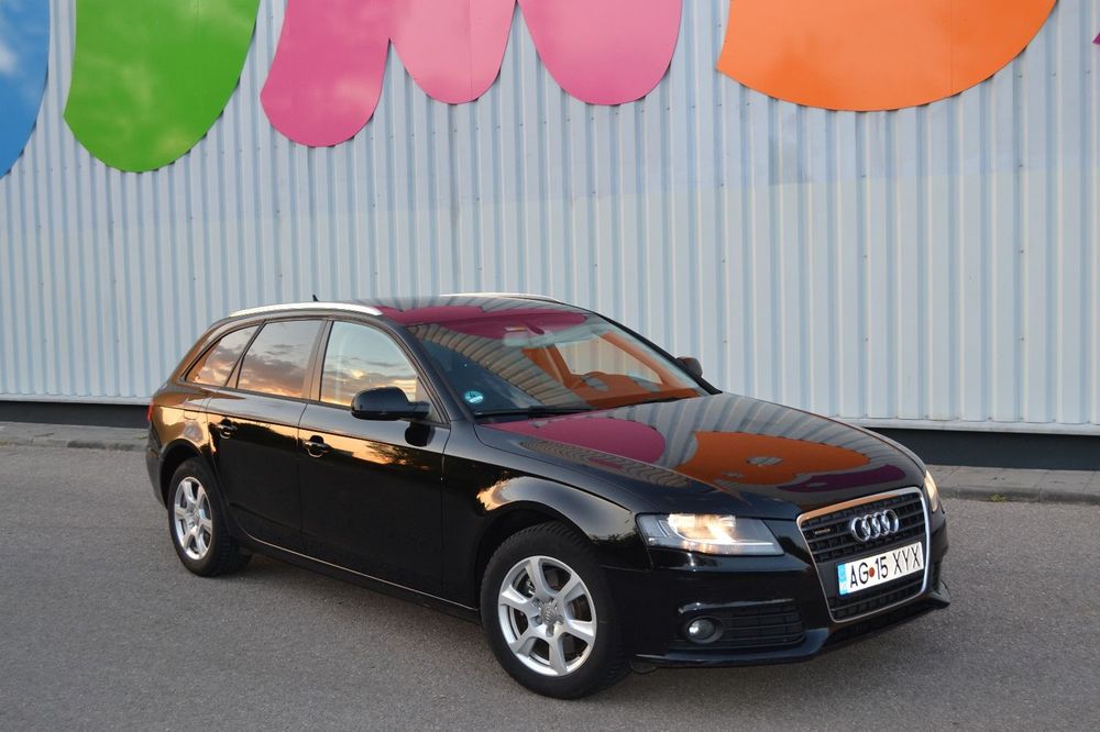 Audi A4 b8 tdi.  Manuala
