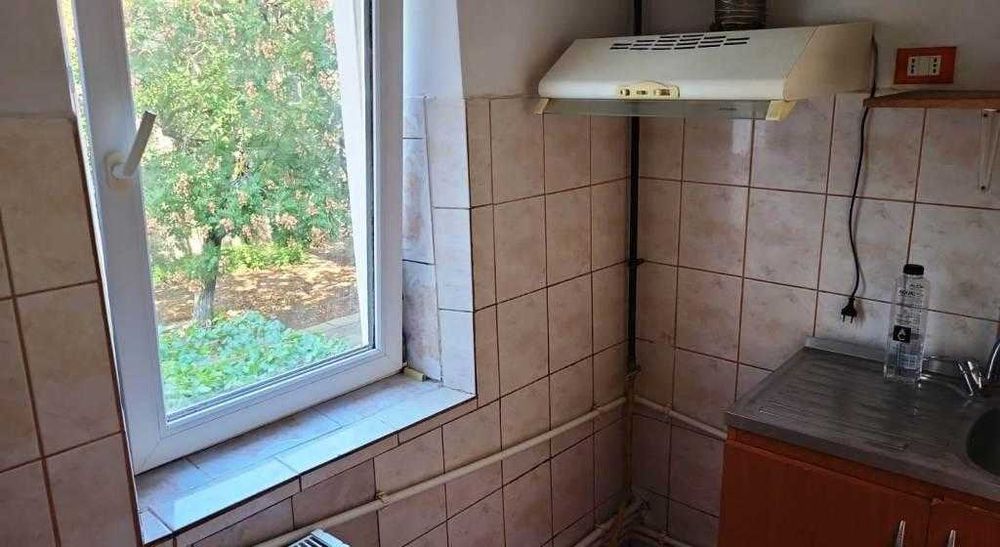 Apartament 3 camere, etaj 1, cf 2, zona Unirii Sud