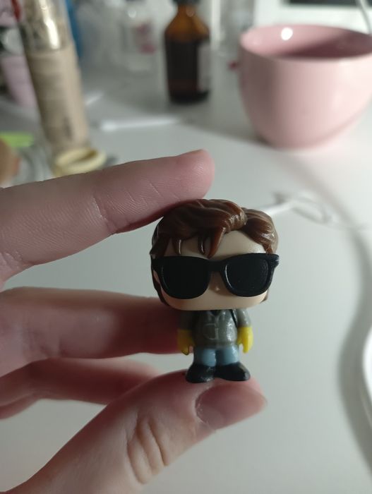 Продам обменяю фигурку Киндер осд