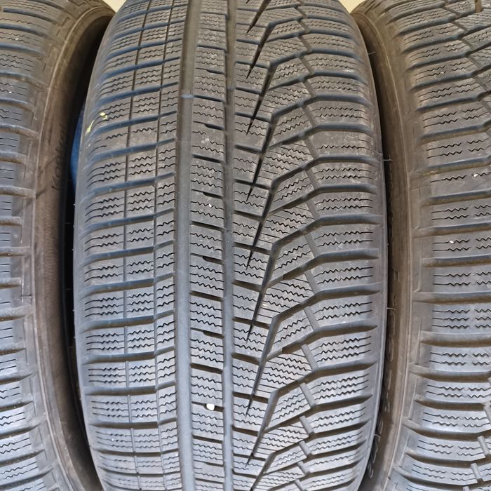 225 50 17 Hankook 4бр зимни дот21