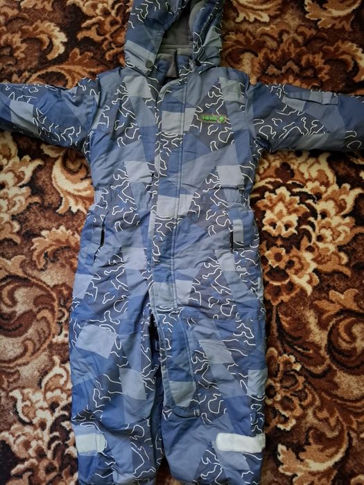 Зимние комбинезоны