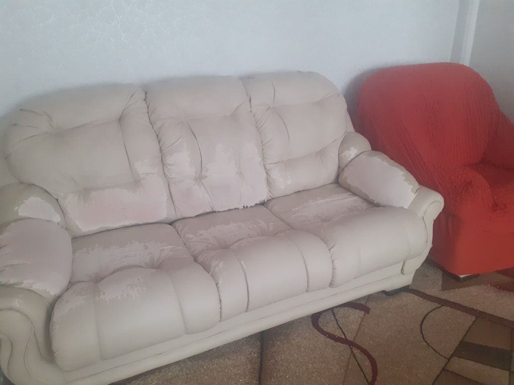 Продам диван и 2 кресла
