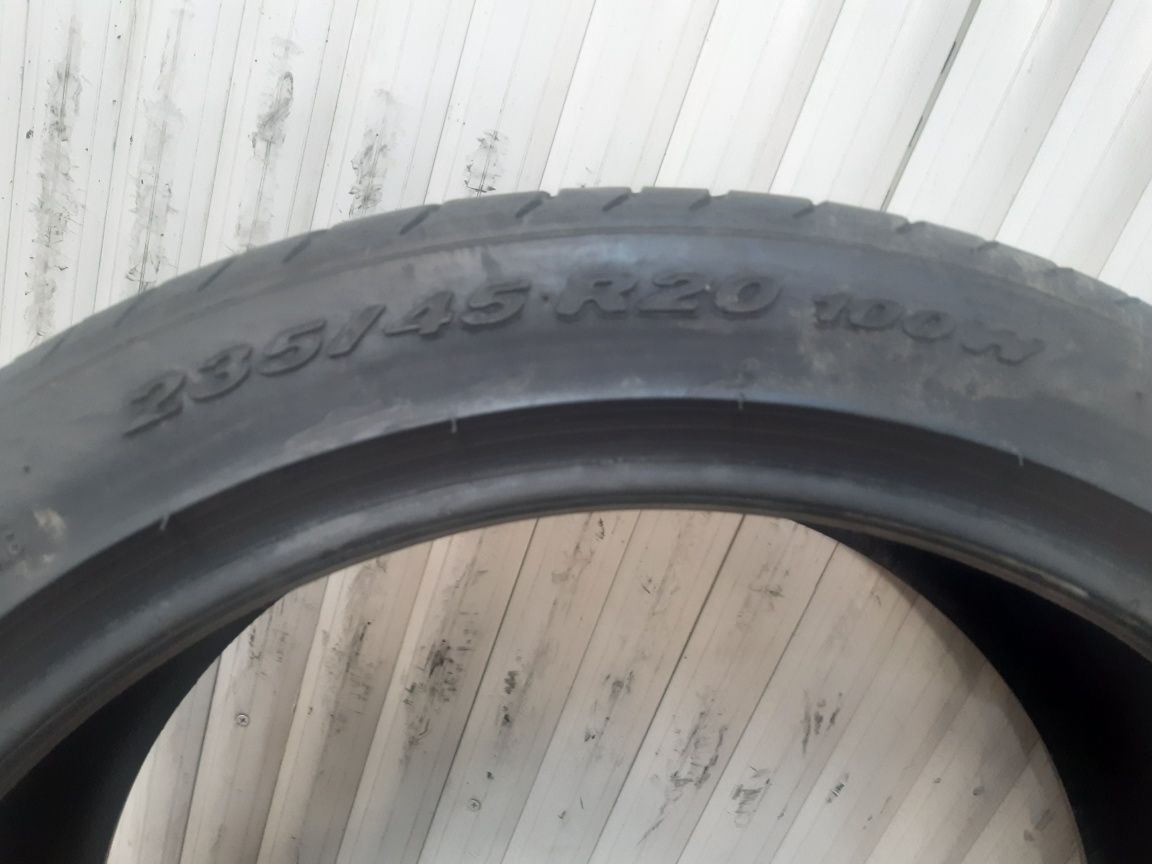 235/45/20  2×Pirelli vara 100w dot 0916   7,53mm