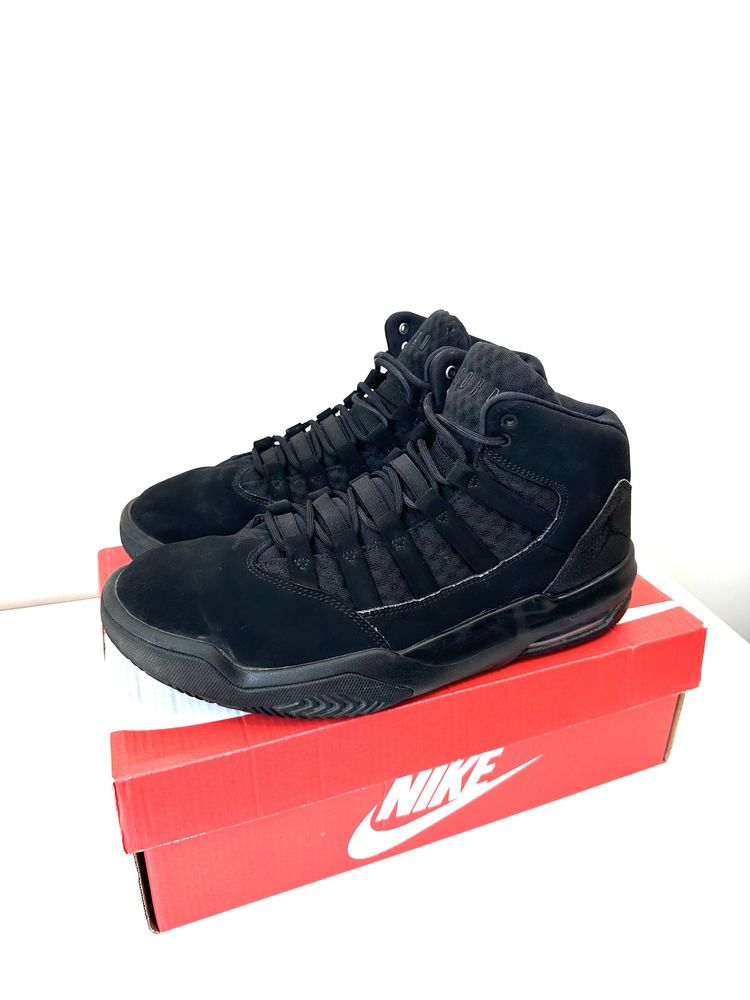 Jordan Max Aura  (43) Маратонки