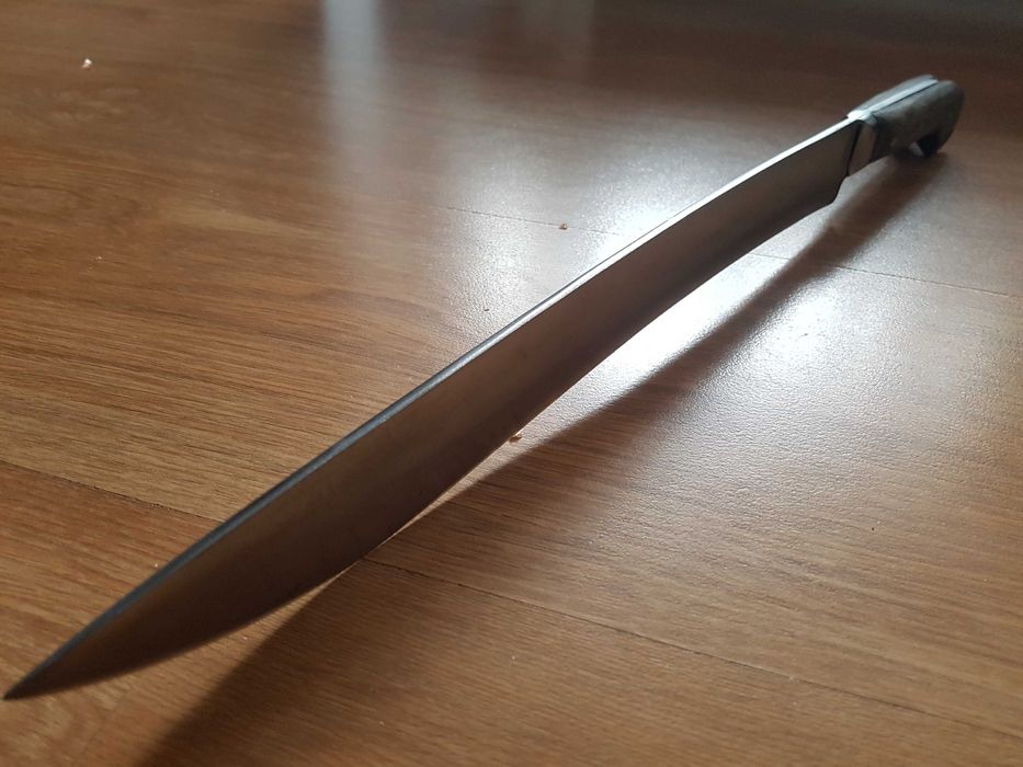 Ятагановиден нож каракулак