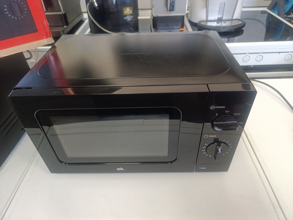Микровълнова фурна OK 20L 700W Черна