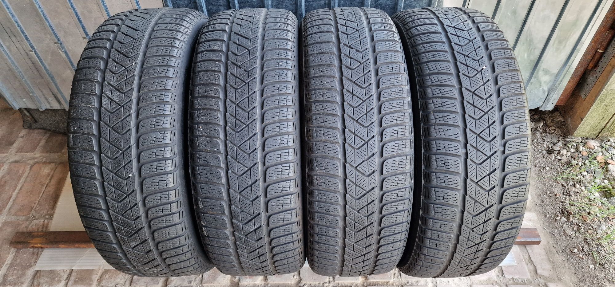 225/60 R18 - 4 anvelope - Pirelli - M+S - iarna