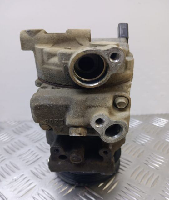 Compresor clima 4F0260805T Audi A4 B7 seria