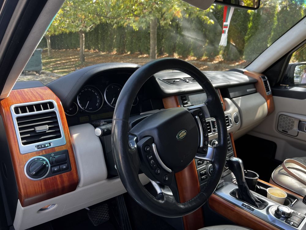 Range Rover Vogue 3.6 V8 -2009 г /Всички екстри !!!