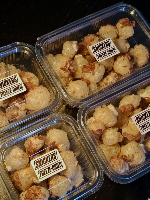 Snickers liofilizat — desert crocant