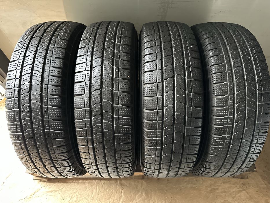 215/70 R15 C Kleber Transalp Winter 2+ DOT 2323