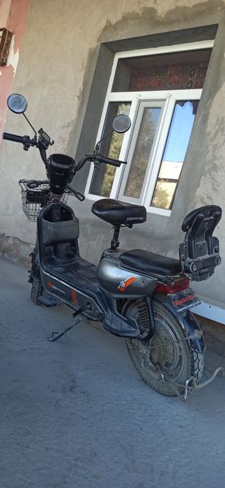 Sukuter sotiladi pul zaril shunga sotilyabdi