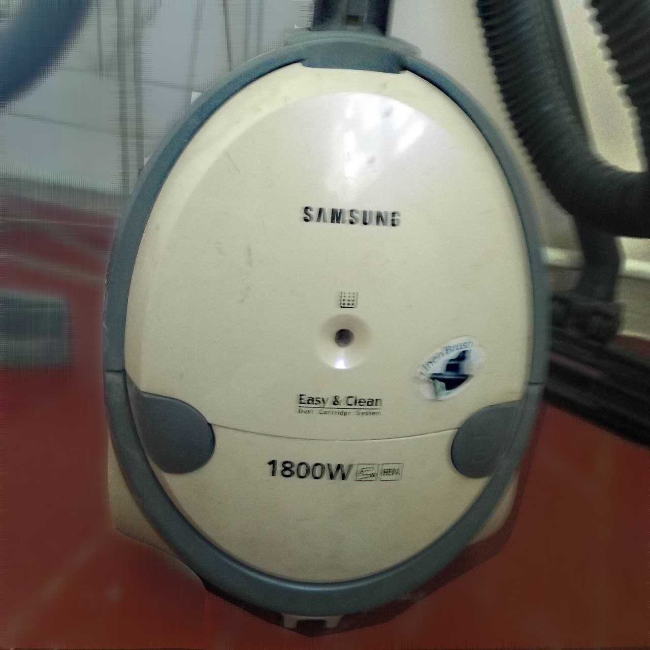 Продается пылесос Samsung 1800w циклон БУ