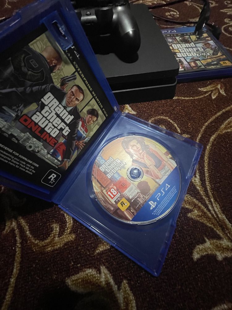 Vand ps 4 slim + cablu HDMI