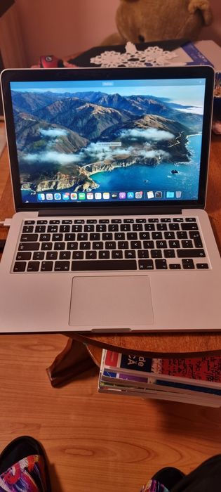 Vând MacBook Pro Intel Core I7