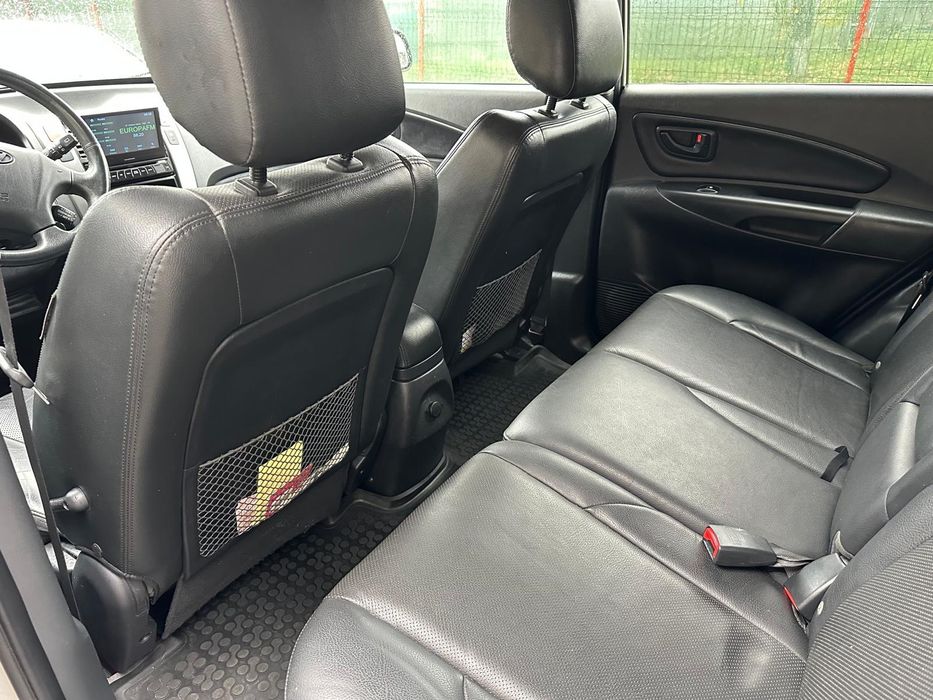 Hyundai Tucson 4x4 an 2008/ 2.7 benzină+GPL/ AUTOMAT/ Navi/ Piele!