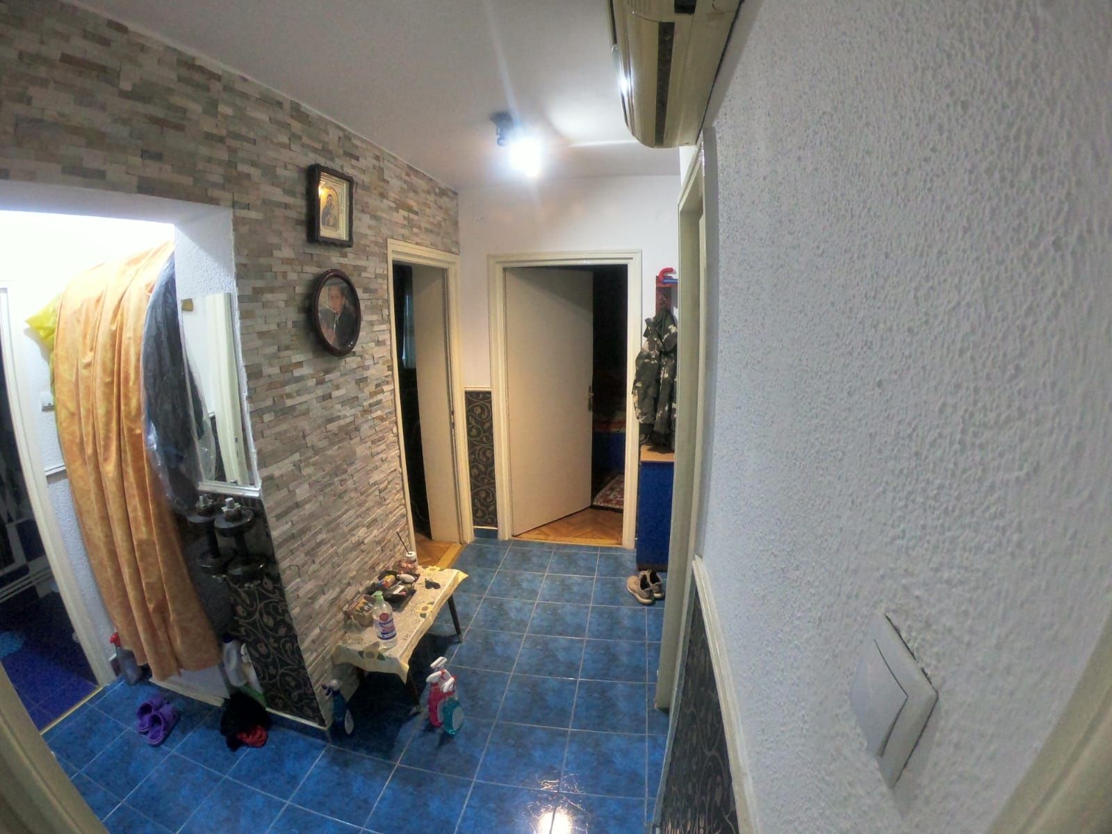 Apartament 3 camere decomandat etaj 4 centru.episcopie