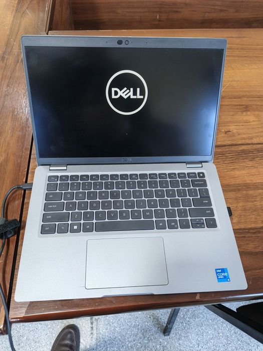 Srochn hozir sotaman arzonga i5 11 pokoleniya Dell noutbuk