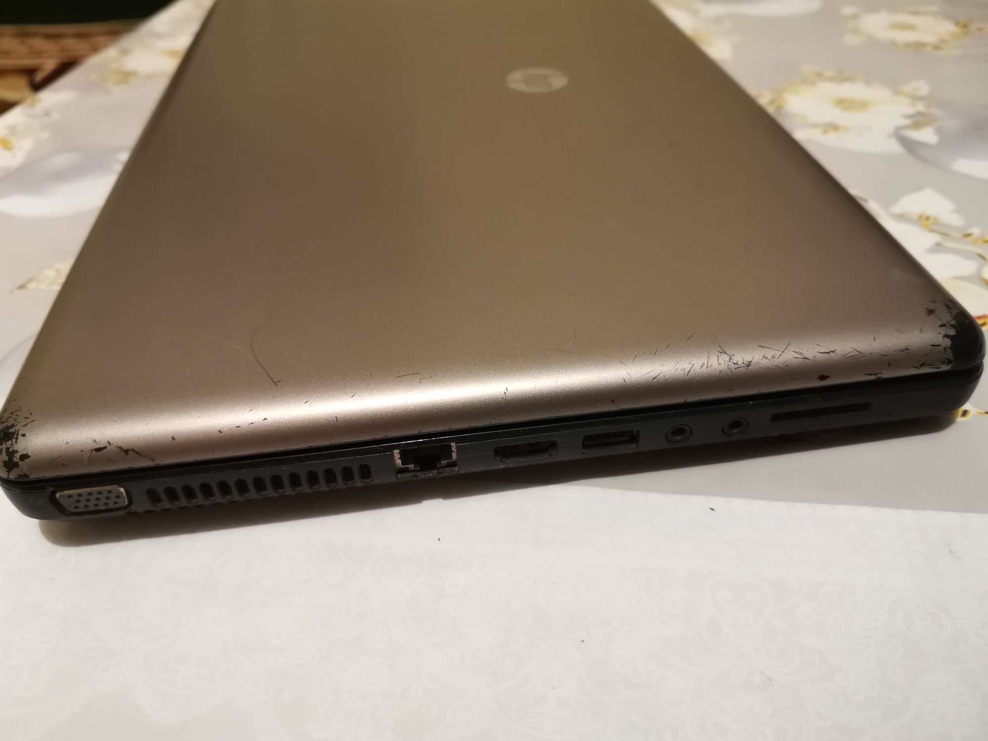 HP Notebook сотилади