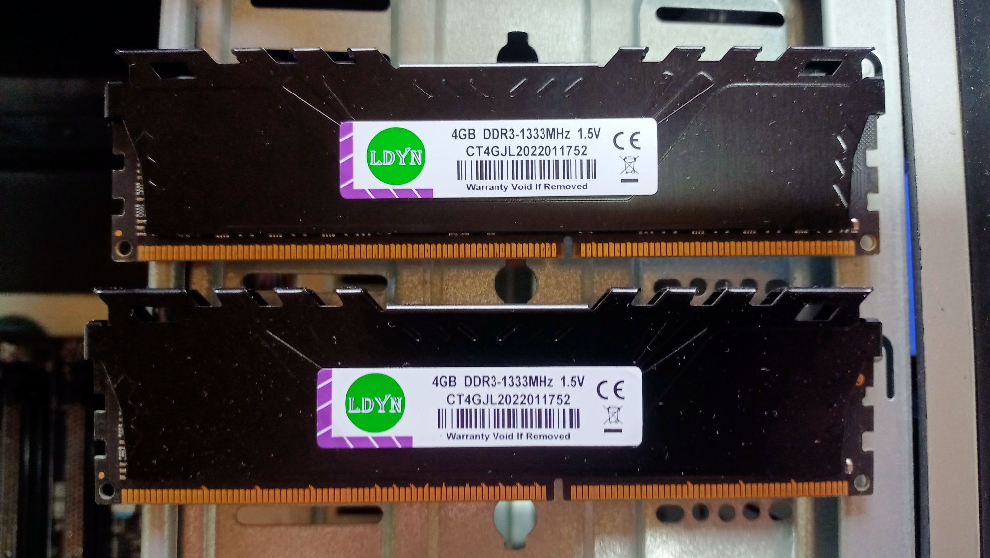 Оперативная память  DDR 3-1333MHz
