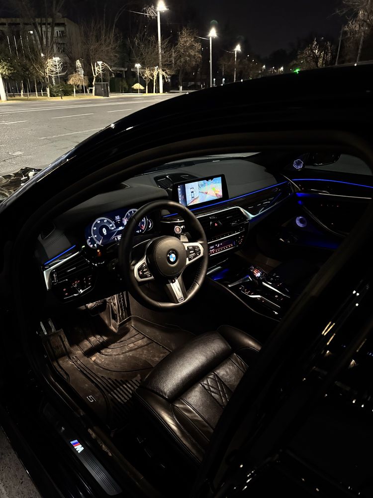 Srochna BMW M5 sotiladi