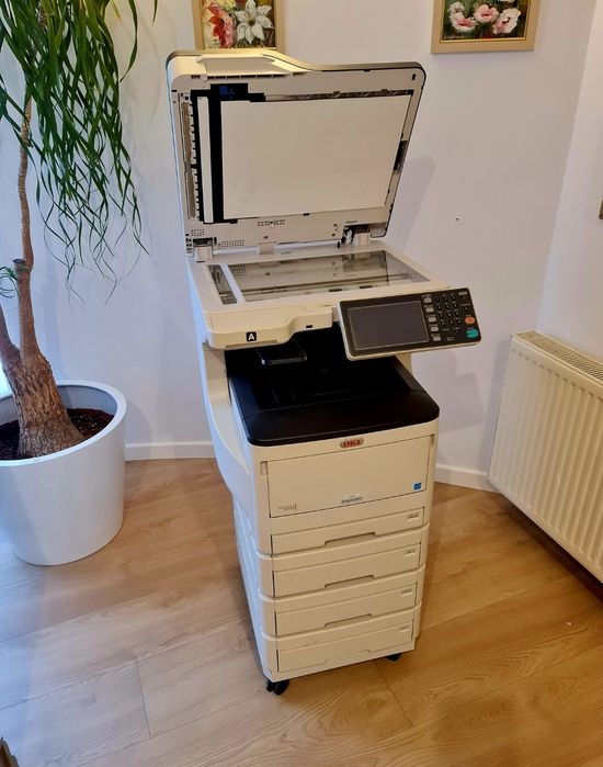 Vand/Schimb Imprimanta,xerox,copiator,printer color A3/A4 Oki