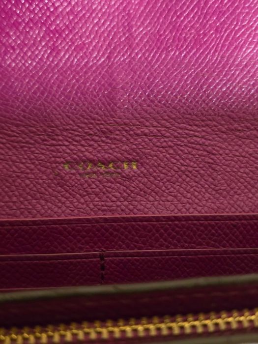 Coach оригинално дамско портмоне от естествена кожа