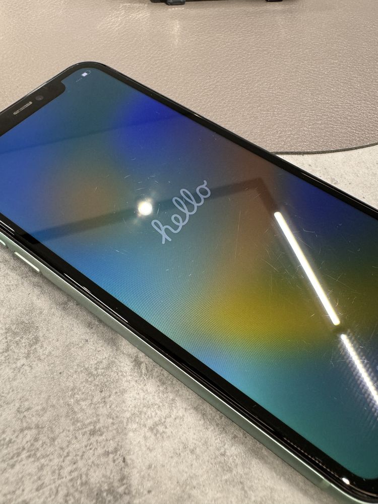 Продам iphone 11
