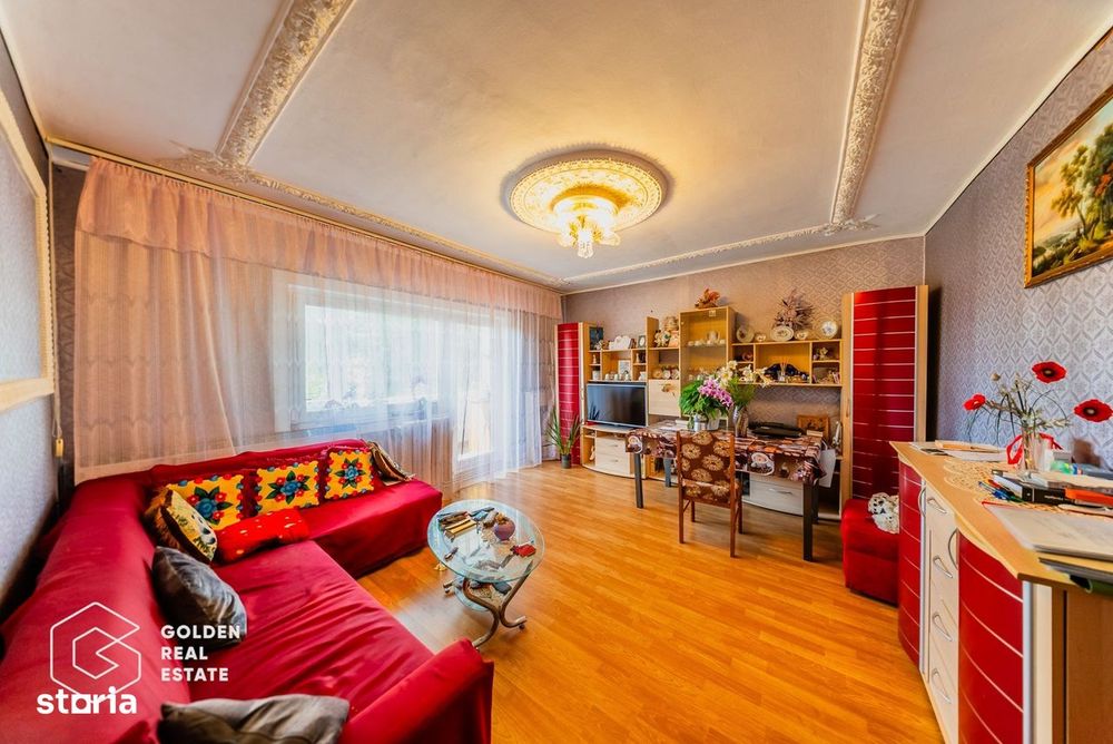Apartament 4 camere, Micalaca, zona Miorita, etaj 3, decomandat, comis