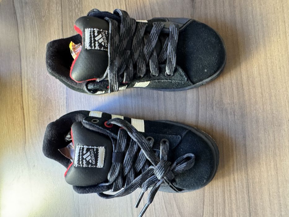 Продавам маратонки Adidas 29 номер