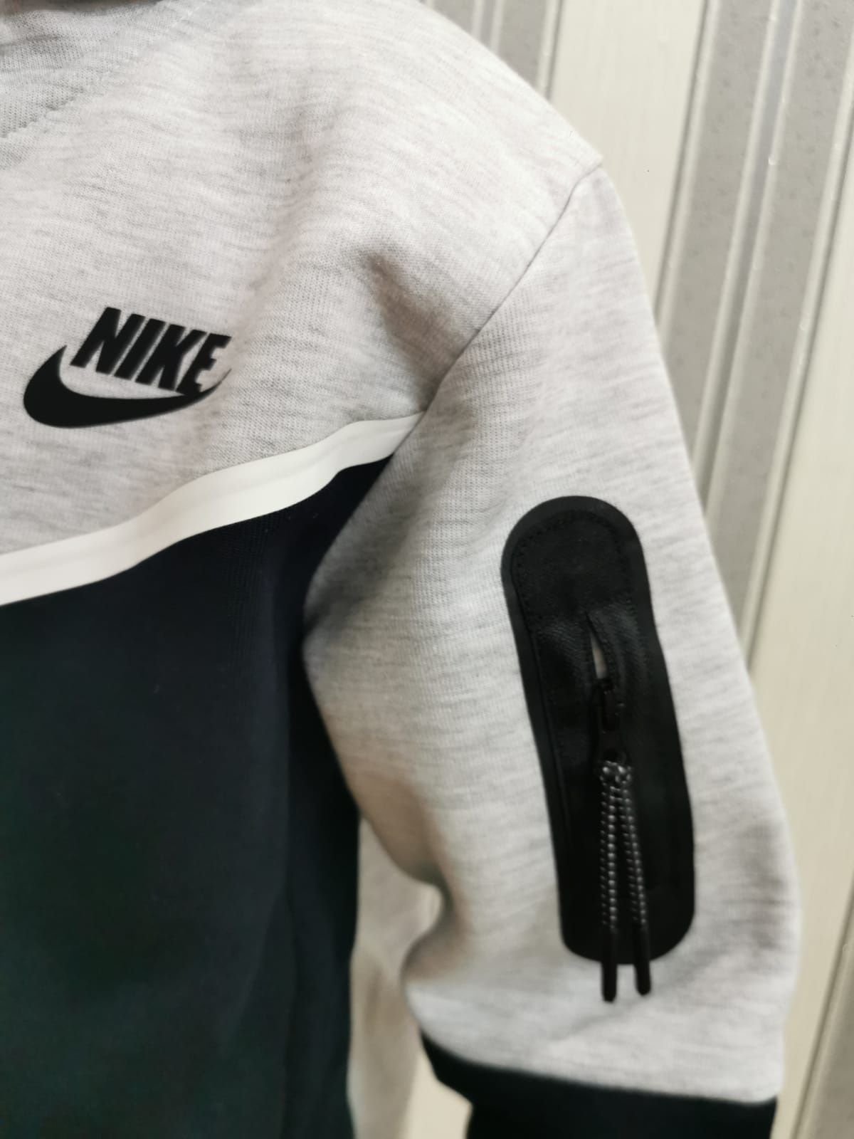 Продам детскую спортивку Nike