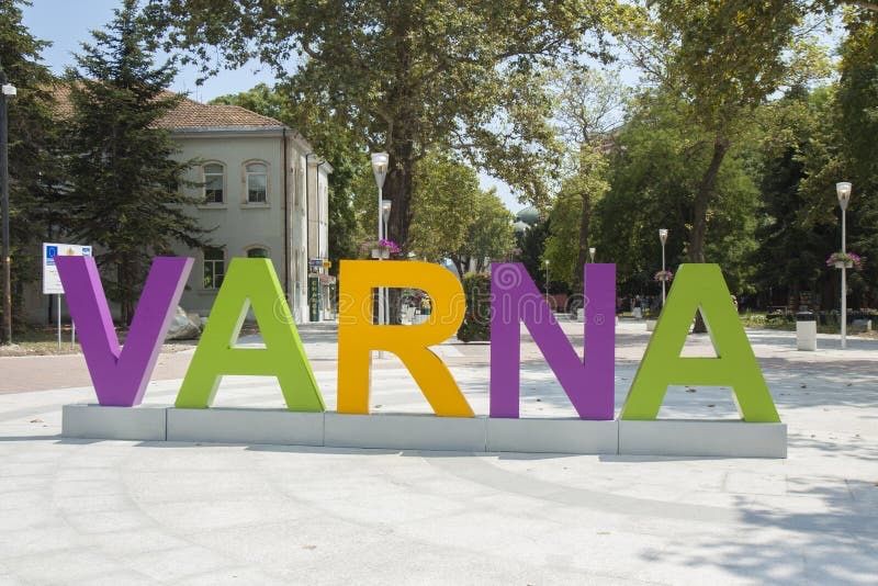 Magazin va apteka uchun mo’ljallangan bino sotiladi