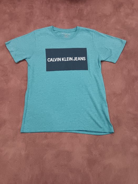 Тениски на Calvin Klein Оригинални