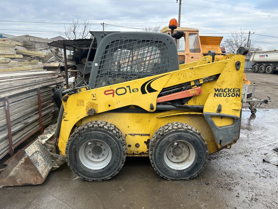 Bobcat incarcator frontal