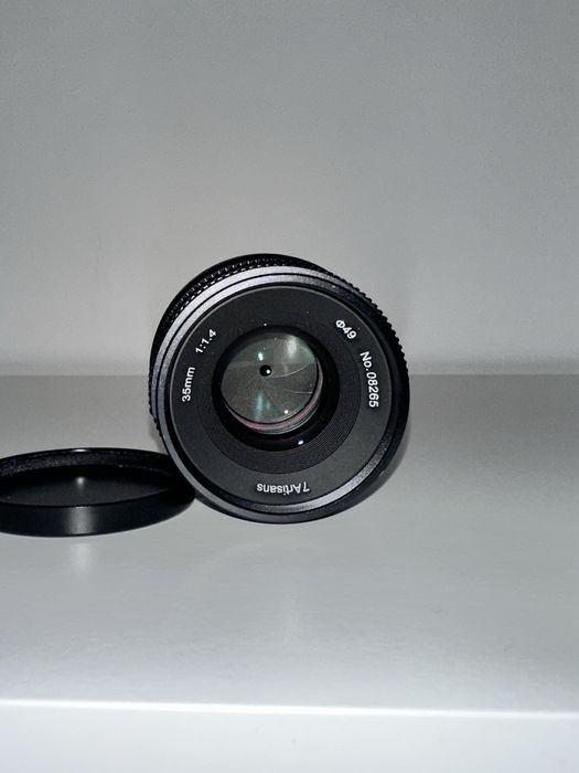 Obiectiv Manual 7Artisans 35mm F1.4 APS-C Negru pentru Sony E-Mount