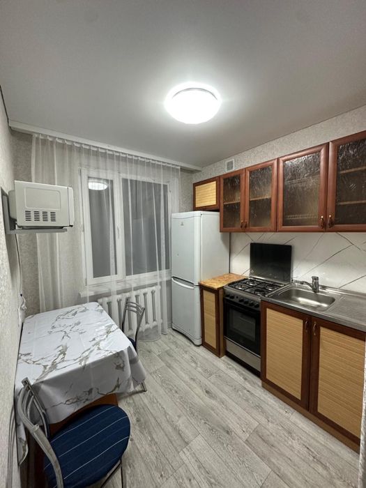 Сдам 3 ех комнатную квартиру