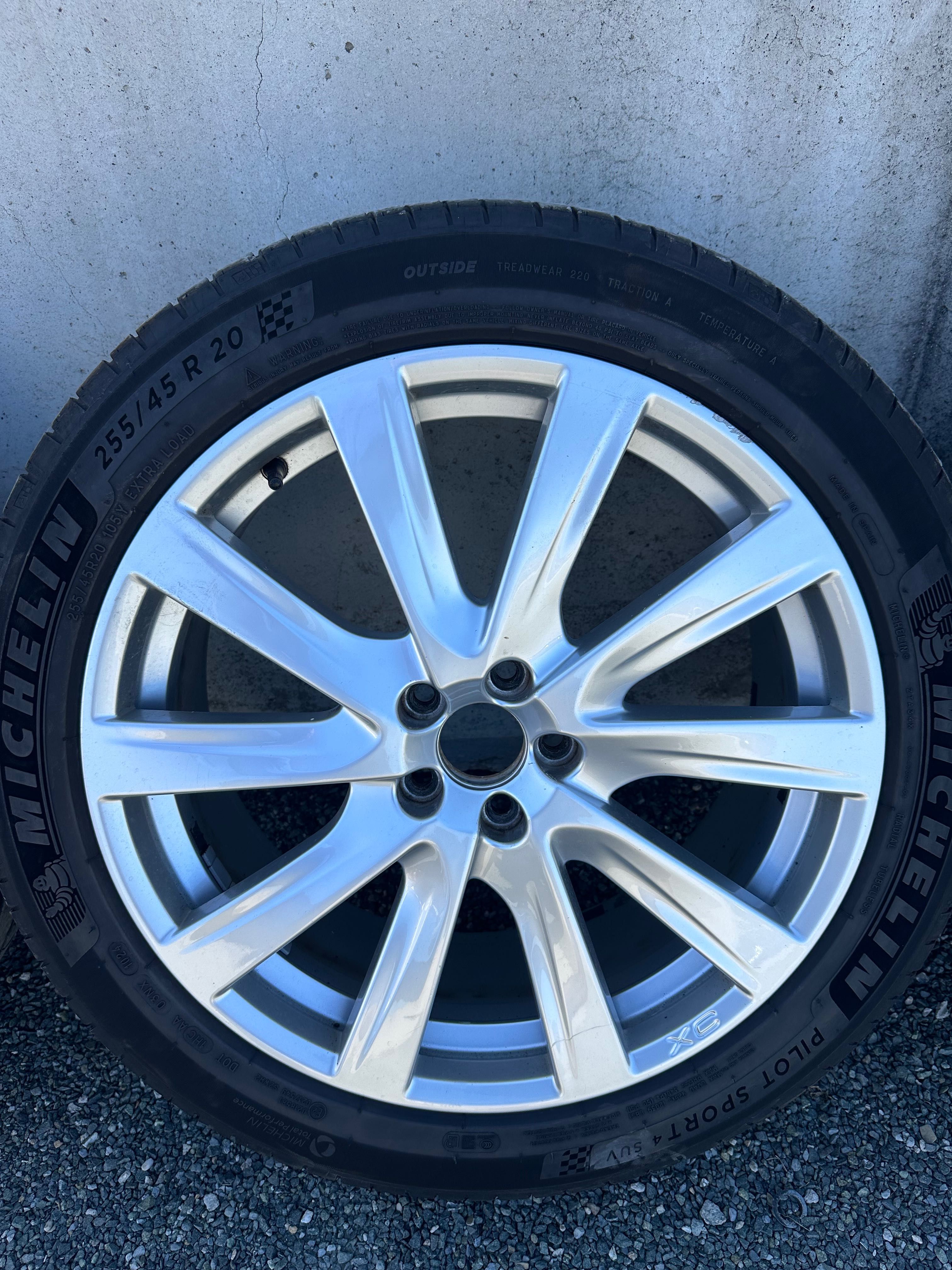 Джанти за Волво (Volvo) 255/45 R 20 8Jx20 H2 ET 55