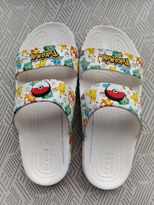 Сандали CROCS x Pokémon 41